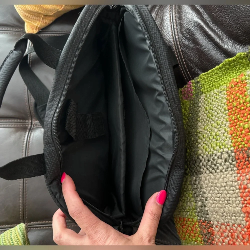 Targus black laptop case / travel bag